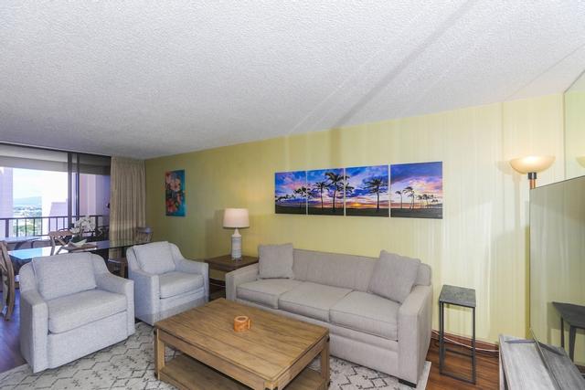 Discovery Bay One Bedroom Condos with Kitchen & Free Wifi!