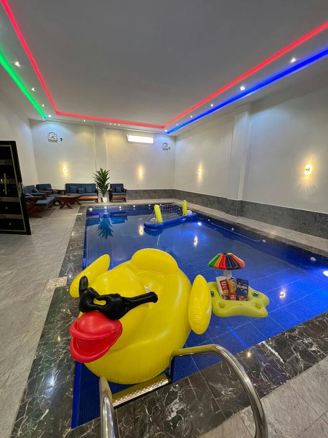 شاليه بتصميم أنيق وألعاب أطفال | 4955