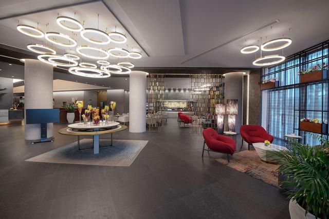 فندق هيلتون بيروت داون تاون