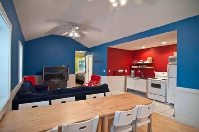 بلو دوور كوتدجيز