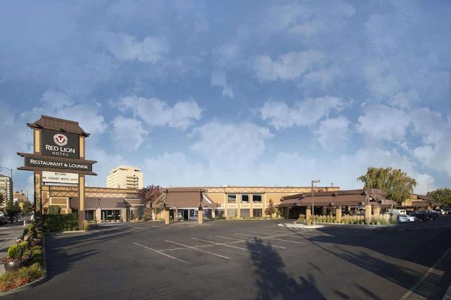 ريد لايون هوتل ياكيما سنتر