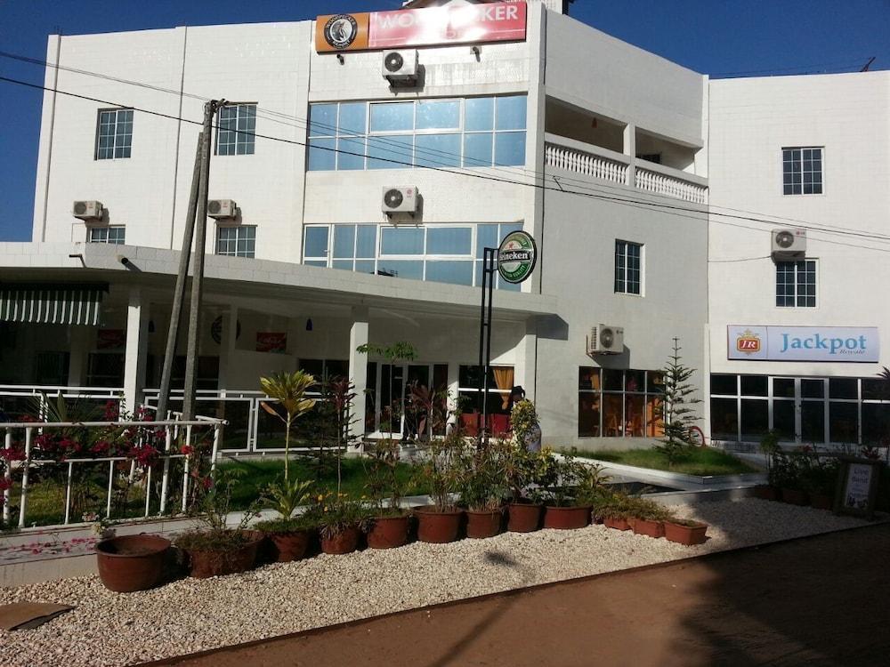 وودبيكر ريزورت