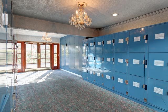 ترايد ويندز هوتل لاكس إيربورت