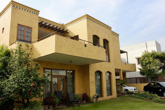 Malik's Villa Menage