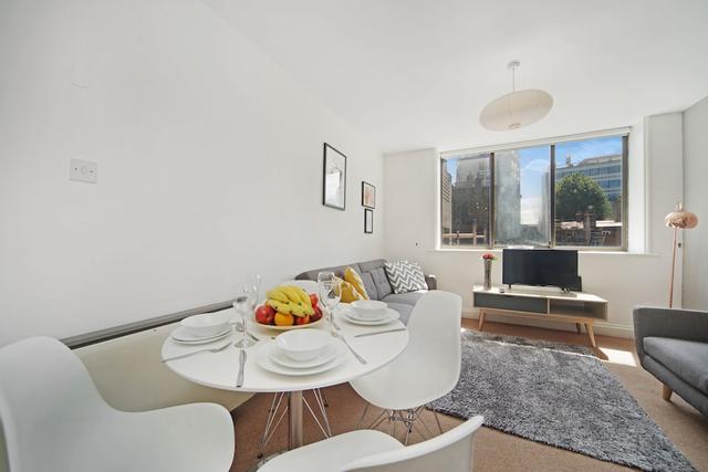 2 Bed Cosy Apartment in Central London Fitzrovia FREE WIFI by City Stay Aparts London