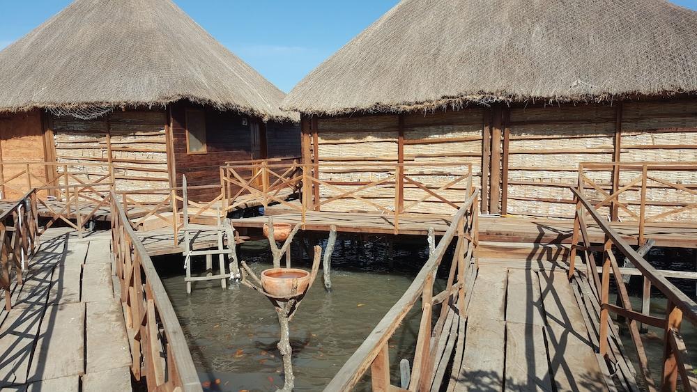 بينتانج بولونج لودج