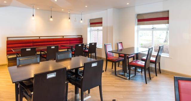 هوليداي إن إكسبرس اريستولي ا ٕ ياو بآٔباي آيتش جي