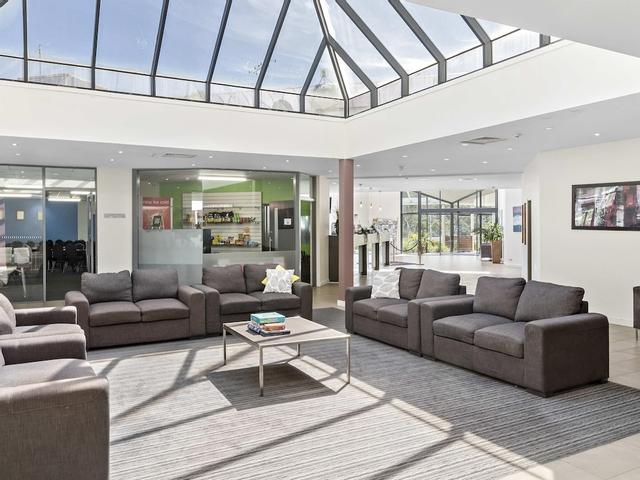 إيبيس ستايلز كانبيرا إيجلهوك