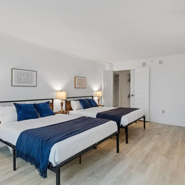 Two Beachfront Stylish Cozysuites on the Boardwalk