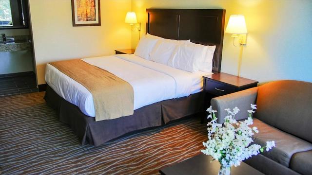 كاسكادز ماونتن ريزور ، آن أسيند كوليكشن هوتل