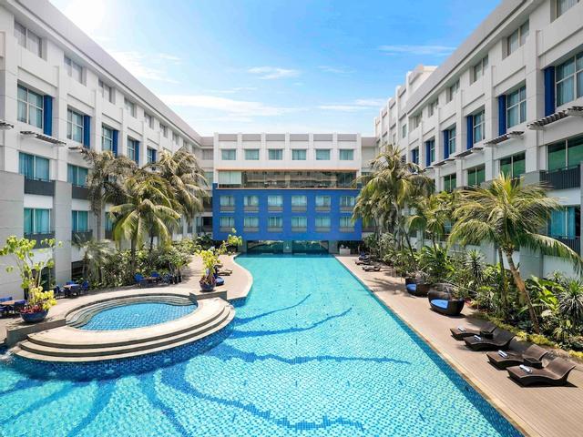 Novotel Jakarta Mangga Dua Square Hotel