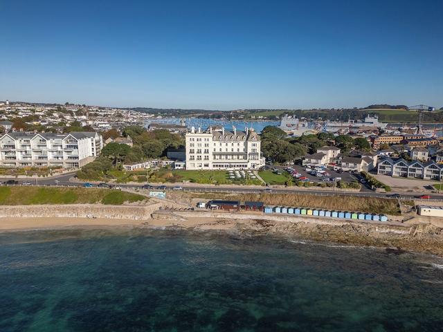 ذا فالماوث هوتل