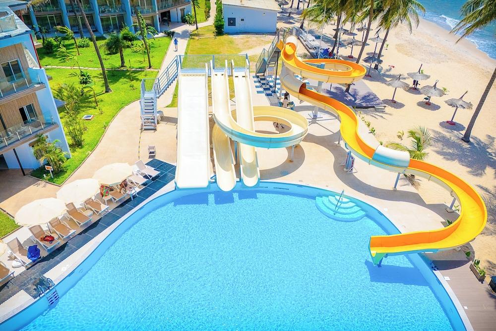 كومبو بيتش ريزورت